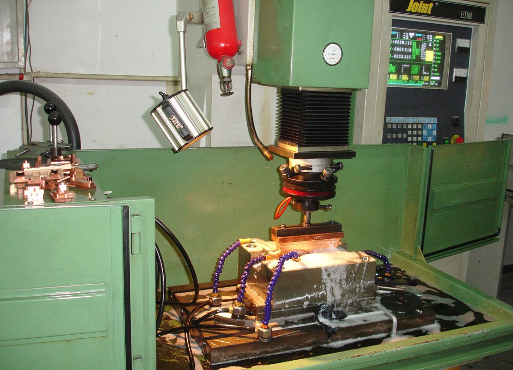 深圳塑胶乐竞网页版入口厂,深圳市乐竞网页版入口厂,深圳乐竞网页版入口厂,深圳乐竞网页版入口,深圳塑胶乐竞网页版入口