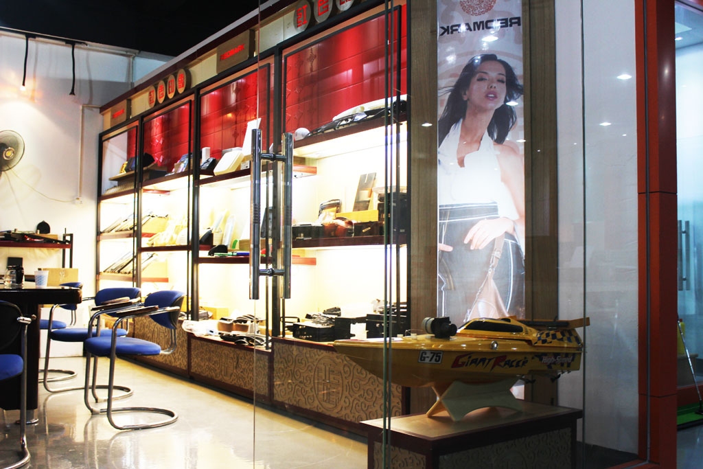 深圳塑胶乐竞网页版入口厂,深圳市乐竞网页版入口厂,深圳乐竞网页版入口厂,深圳乐竞网页版入口,深圳塑胶乐竞网页版入口