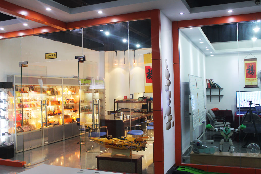 深圳塑胶乐竞网页版入口厂,深圳市乐竞网页版入口厂,深圳乐竞网页版入口厂,深圳乐竞网页版入口,深圳塑胶乐竞网页版入口